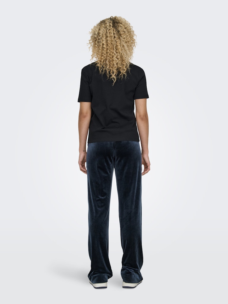 JDYCATIE S/S HEAVY EMB TOP