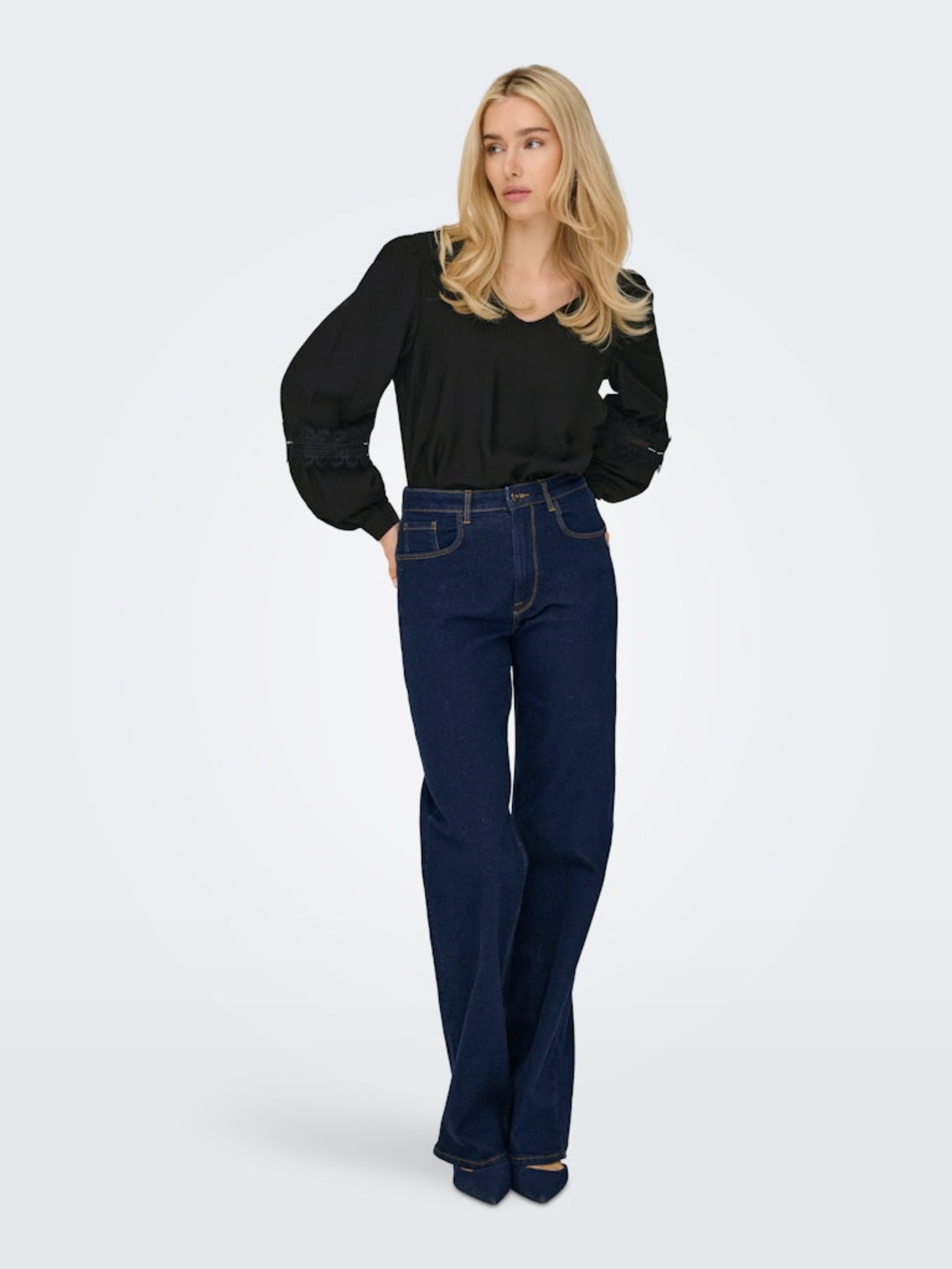 JDYAYLA L/S LACE TOP