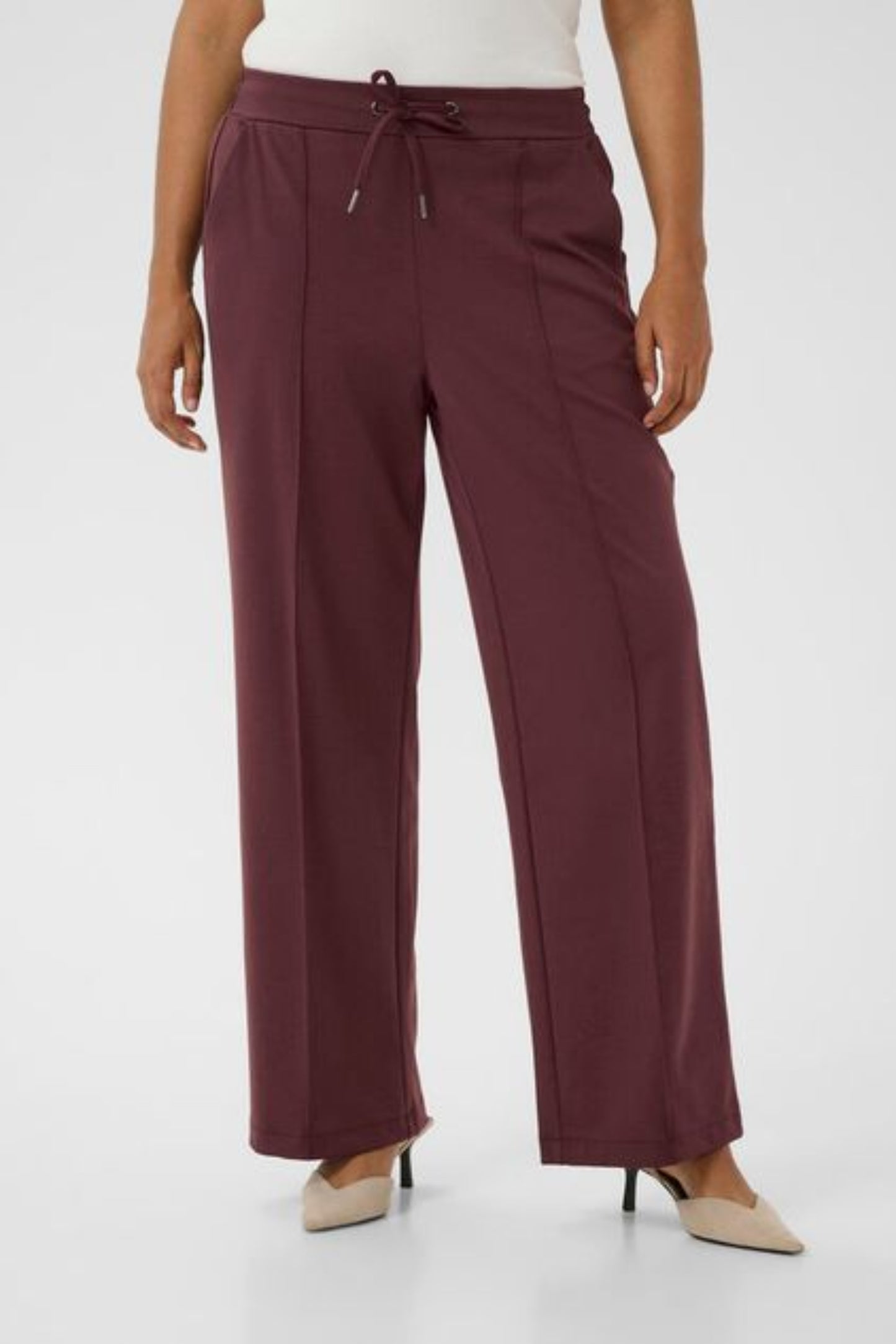 KCjenna Straight Pants