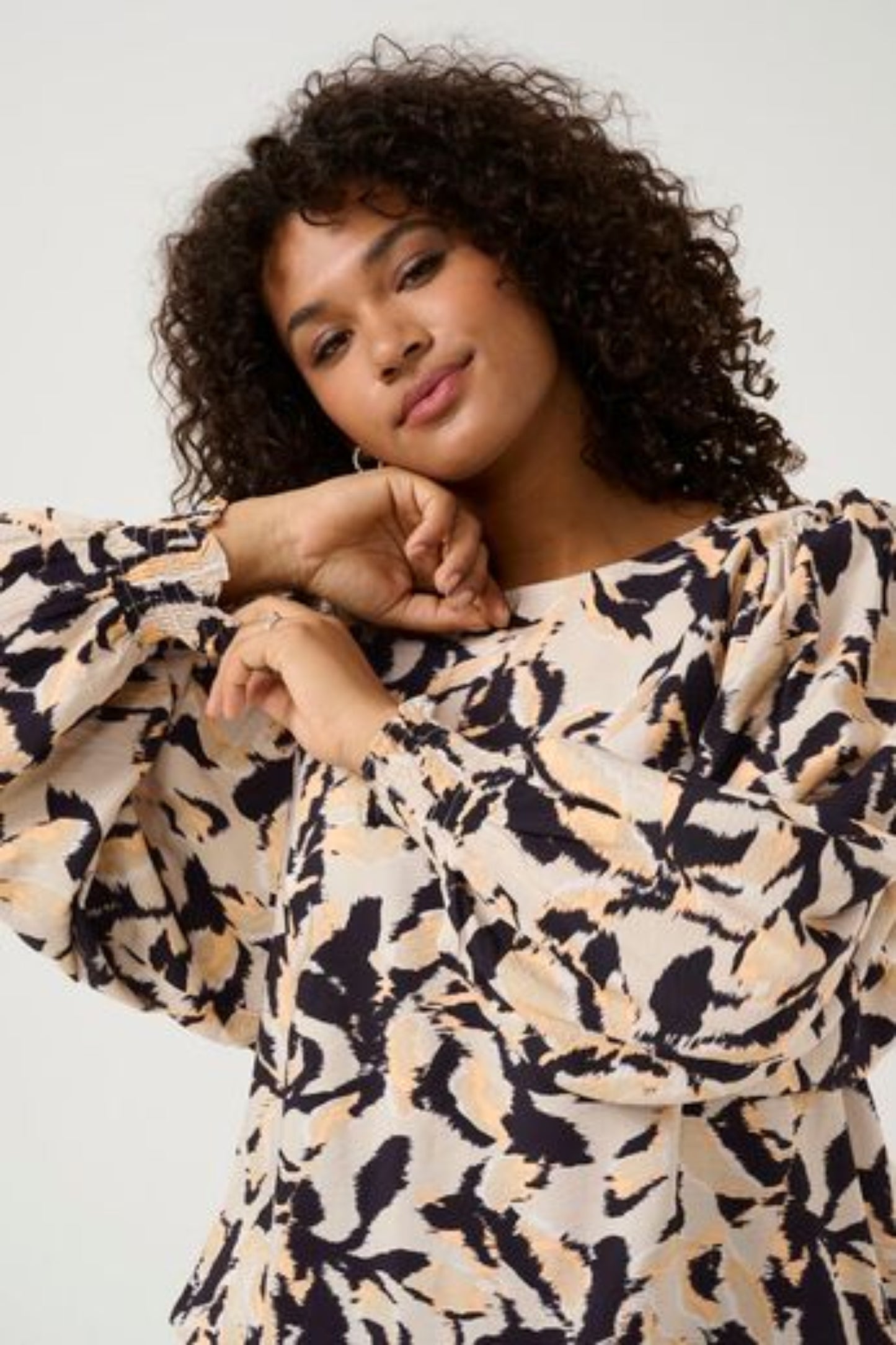 KCpaca blouse