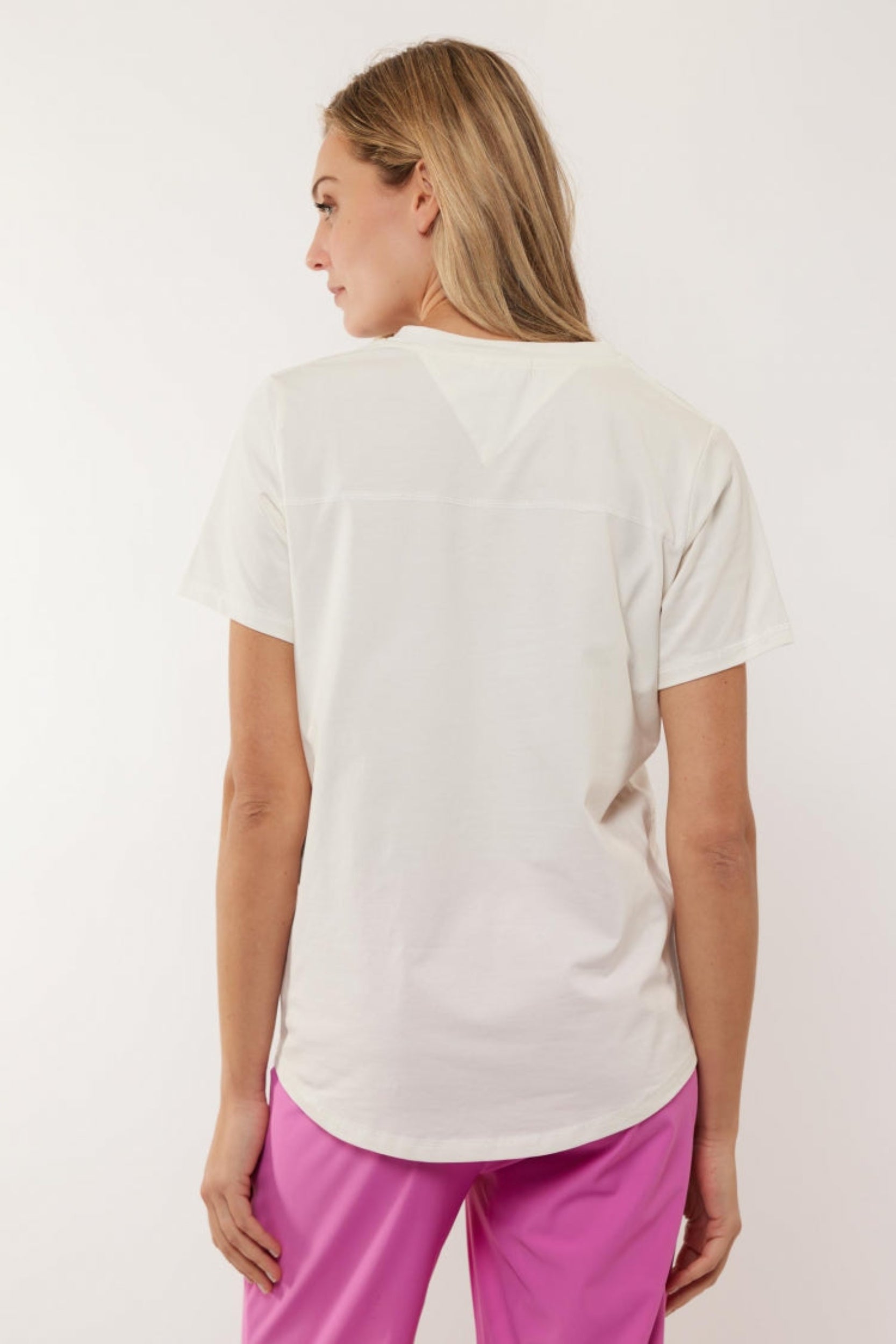 Ama T-shirt