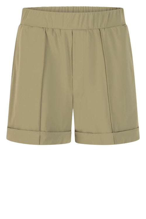 Travel Short Betty