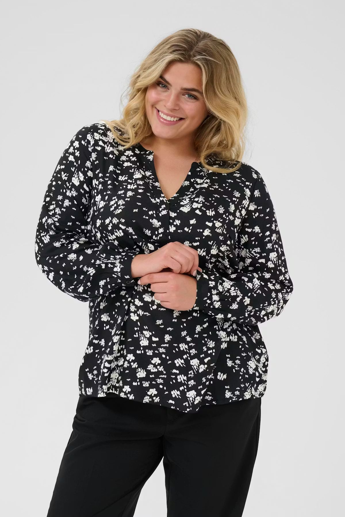 KCbella Blouse