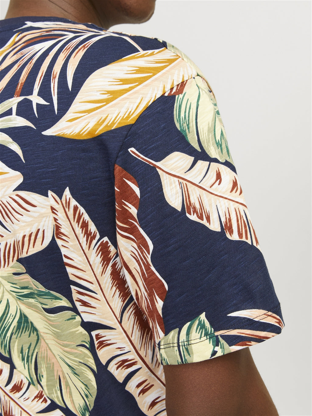 JJEJEFF AOP TEE SS SN