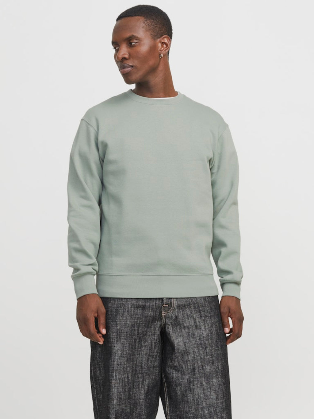 JJESTAR BASIC SWEAT CREW NECK