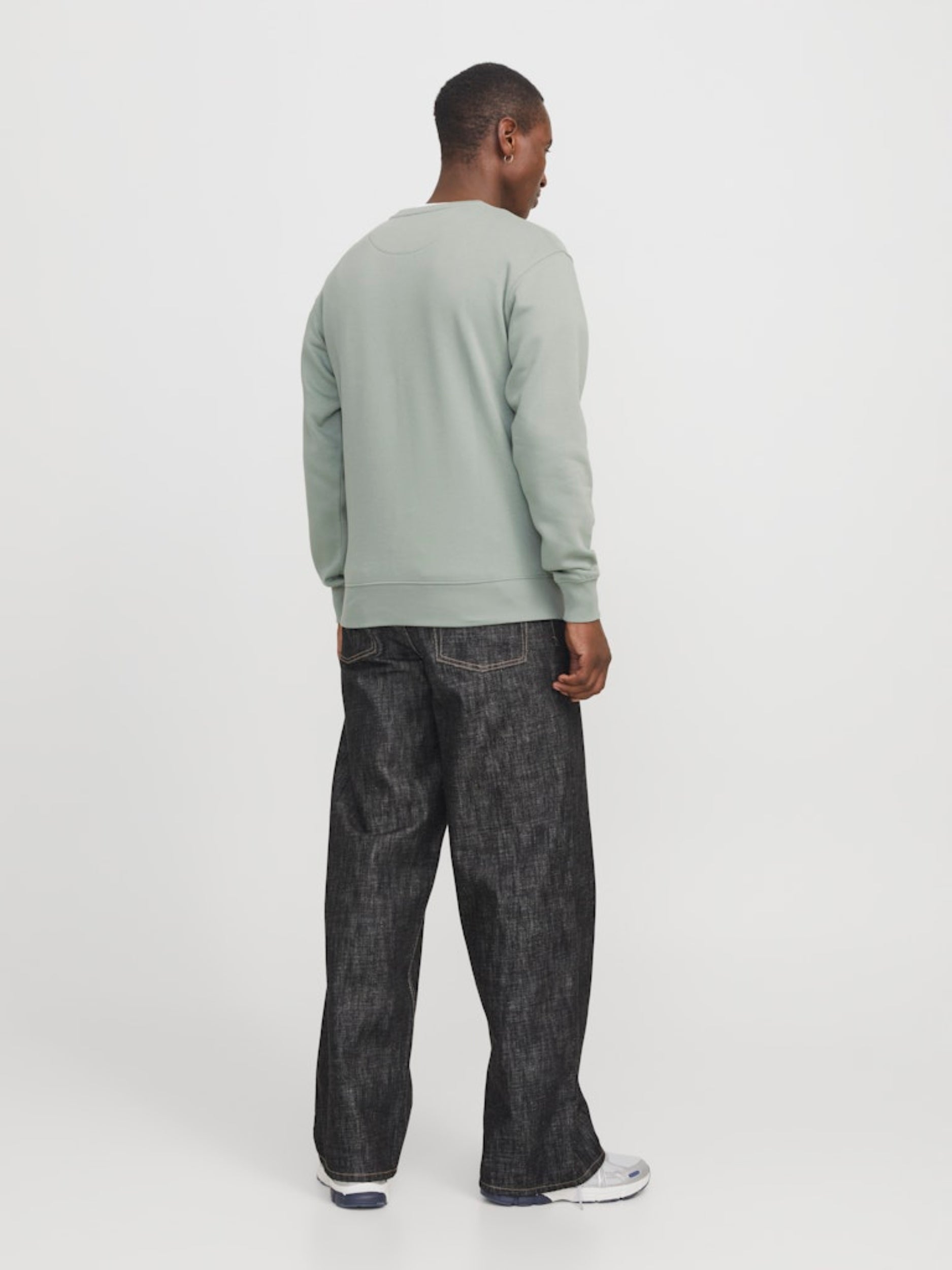 JJESTAR BASIC SWEAT CREW NECK