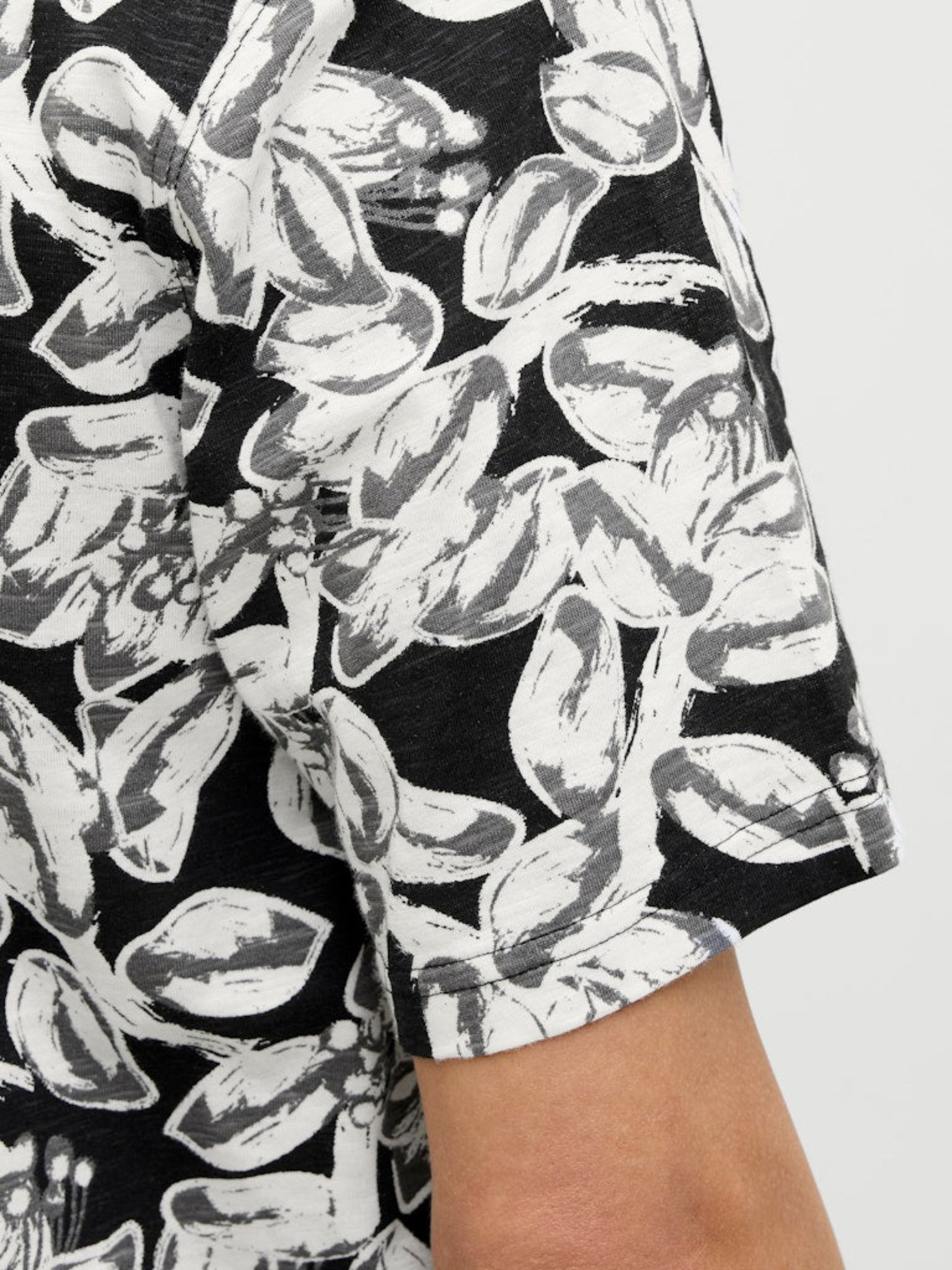 JORSPLIT AOP TEE