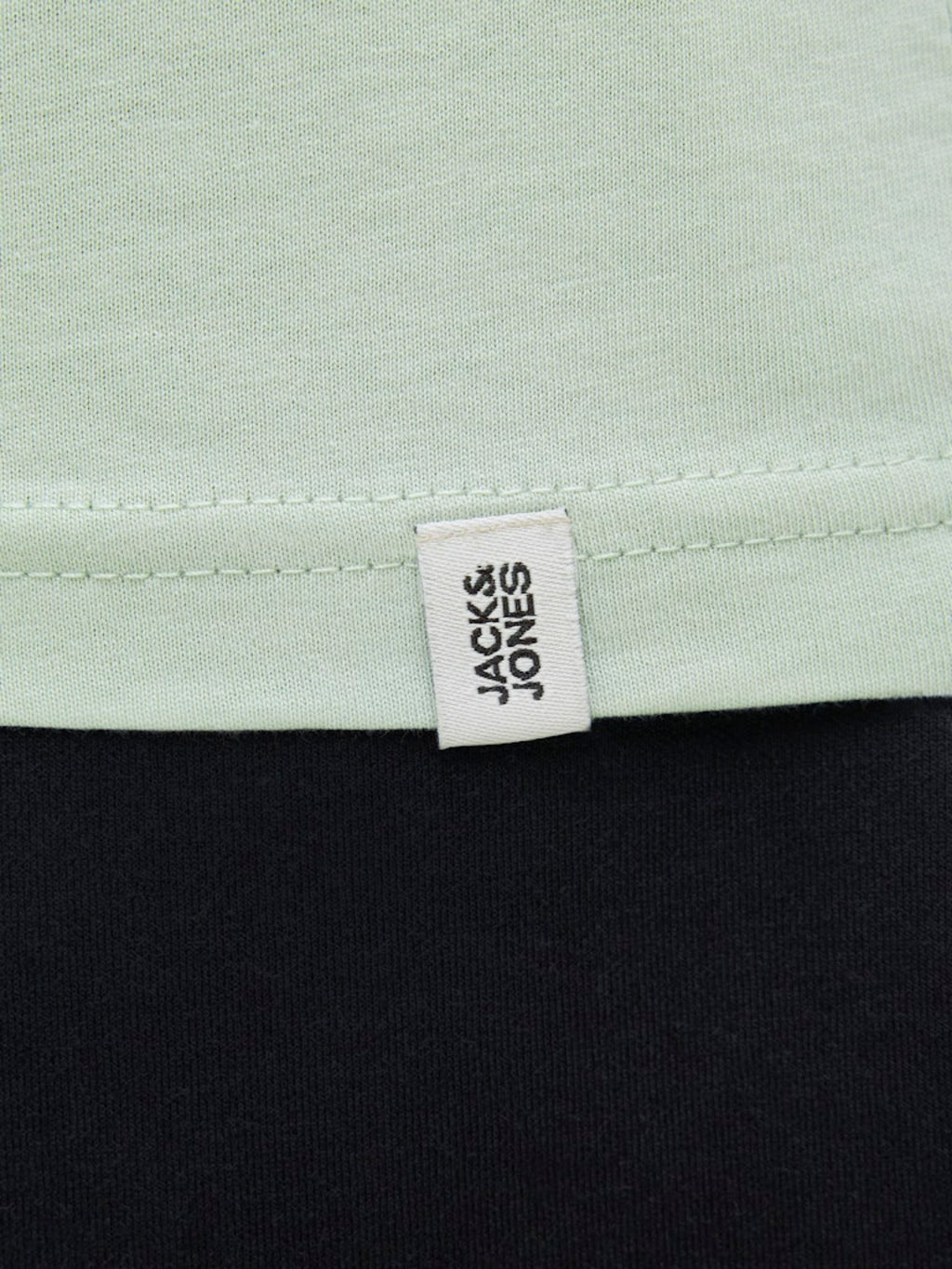 JCOLOGAN SUMMER PRINT TEE