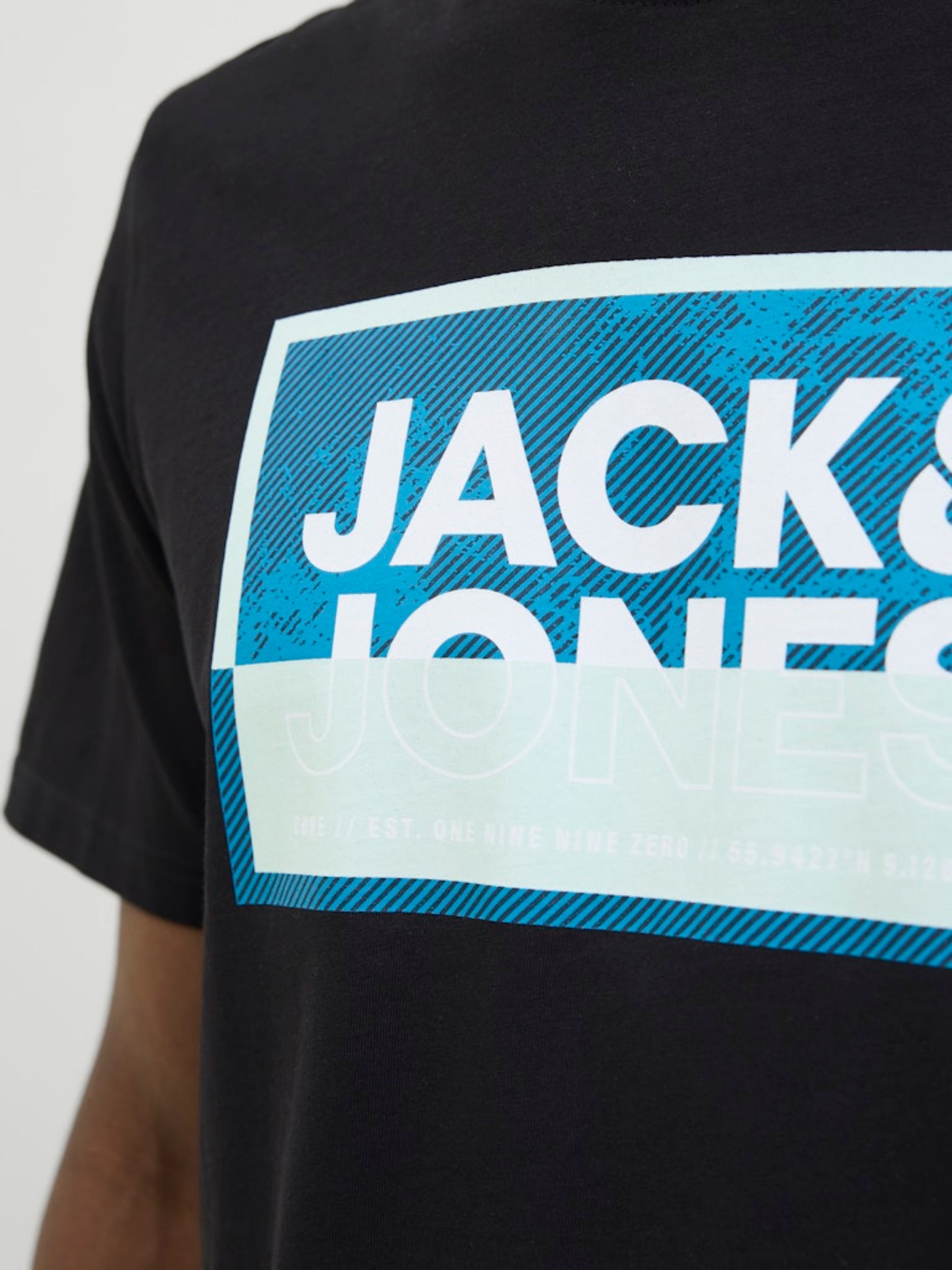 JCOLOGAN SUMMER PRINT TEE