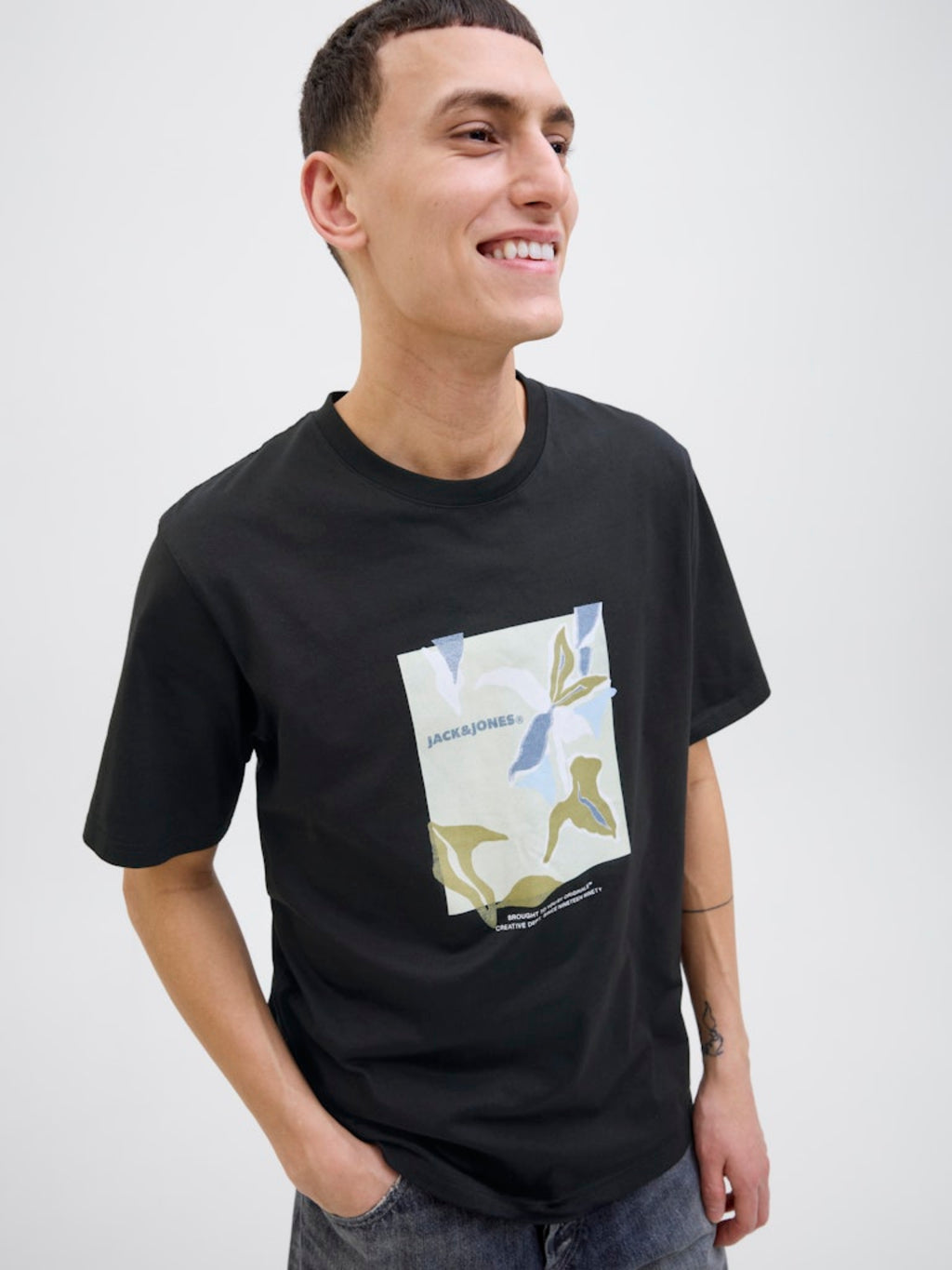 JORALMERIA FRONT TEE