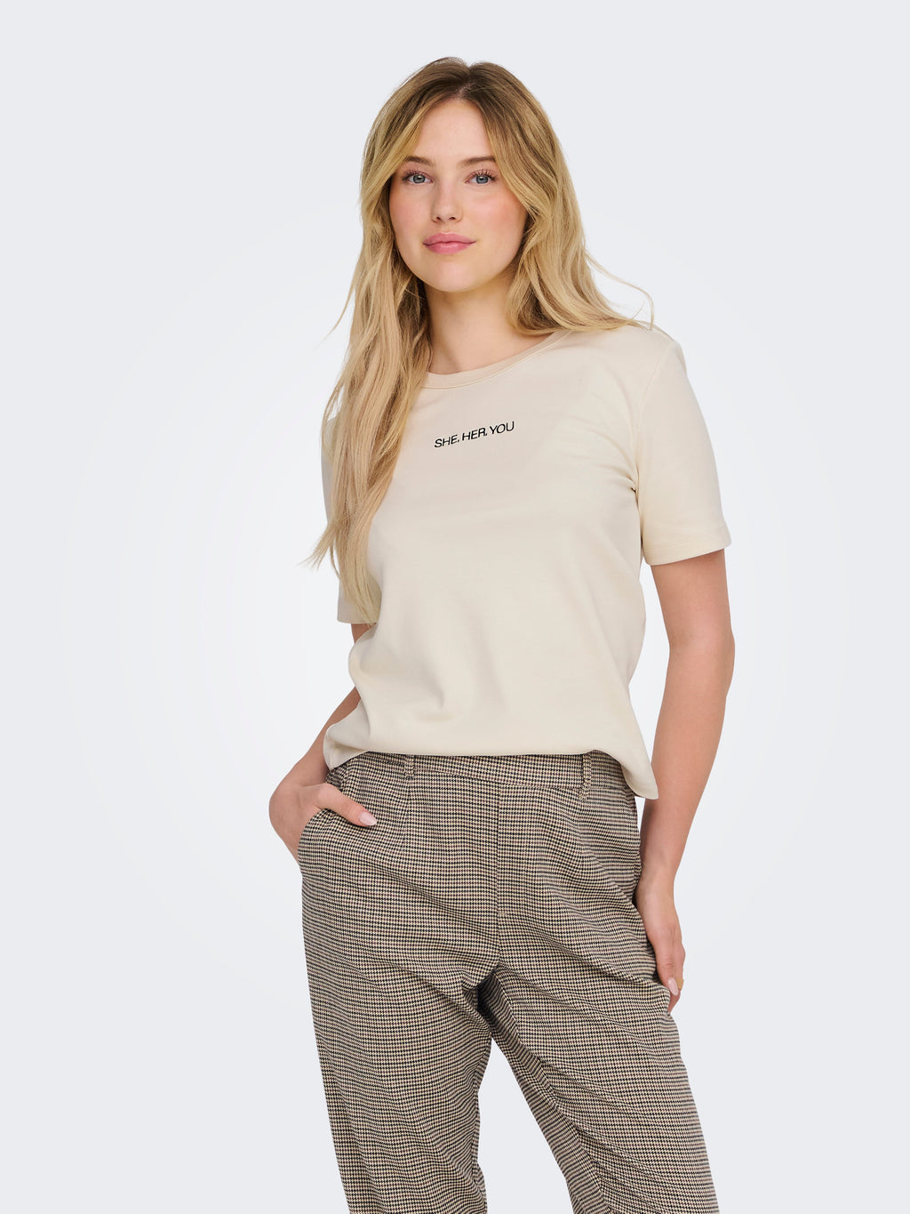 JDYCATIE S/S HEAVY EMB TOP