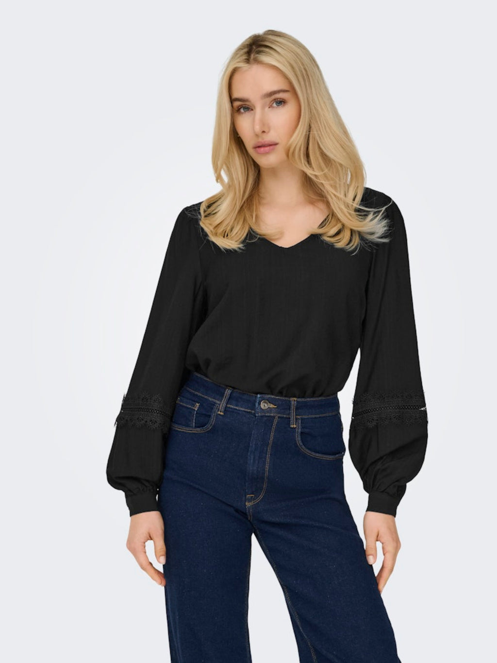 JDYAYLA L/S LACE TOP