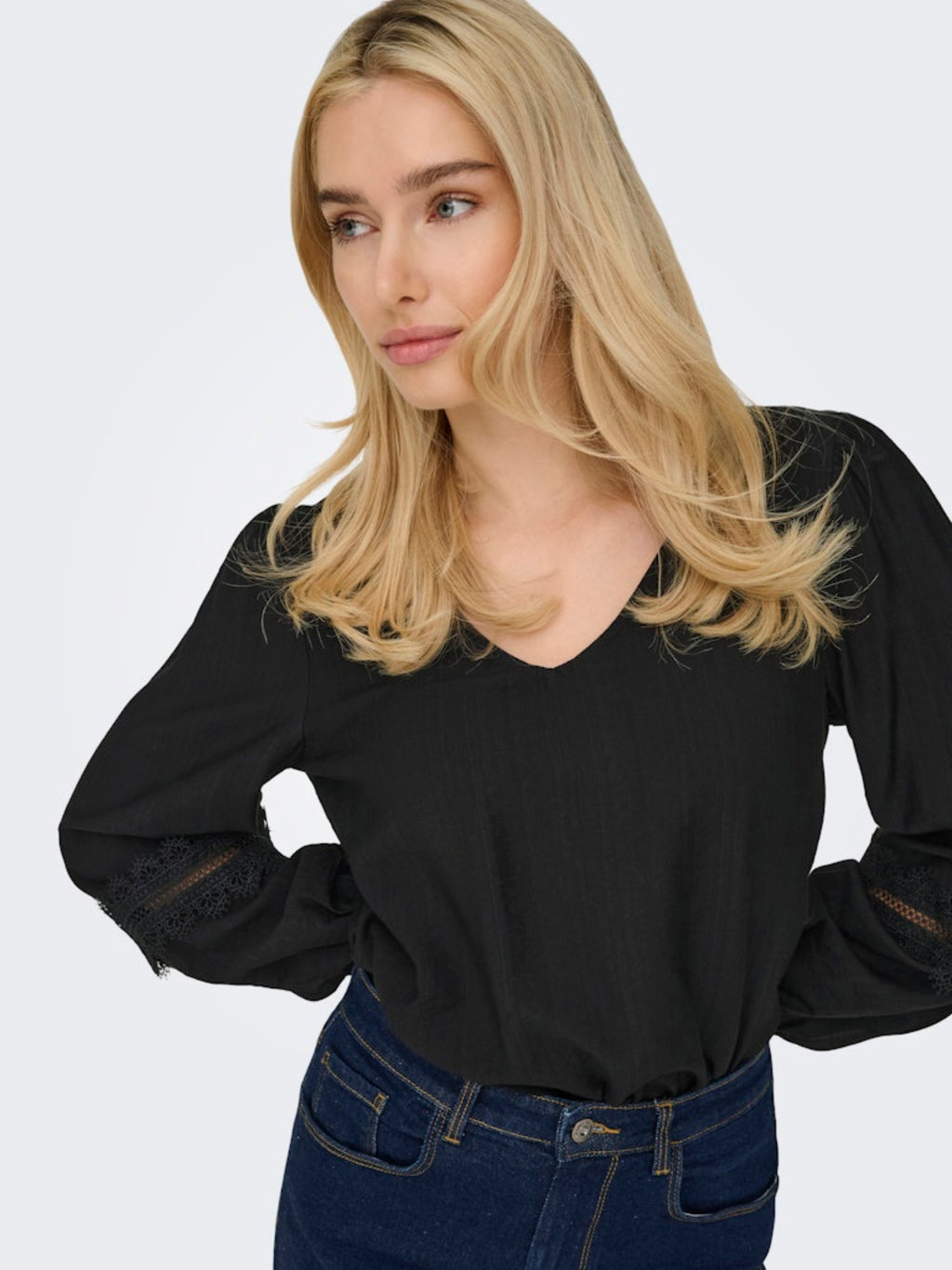 JDYAYLA L/S LACE TOP