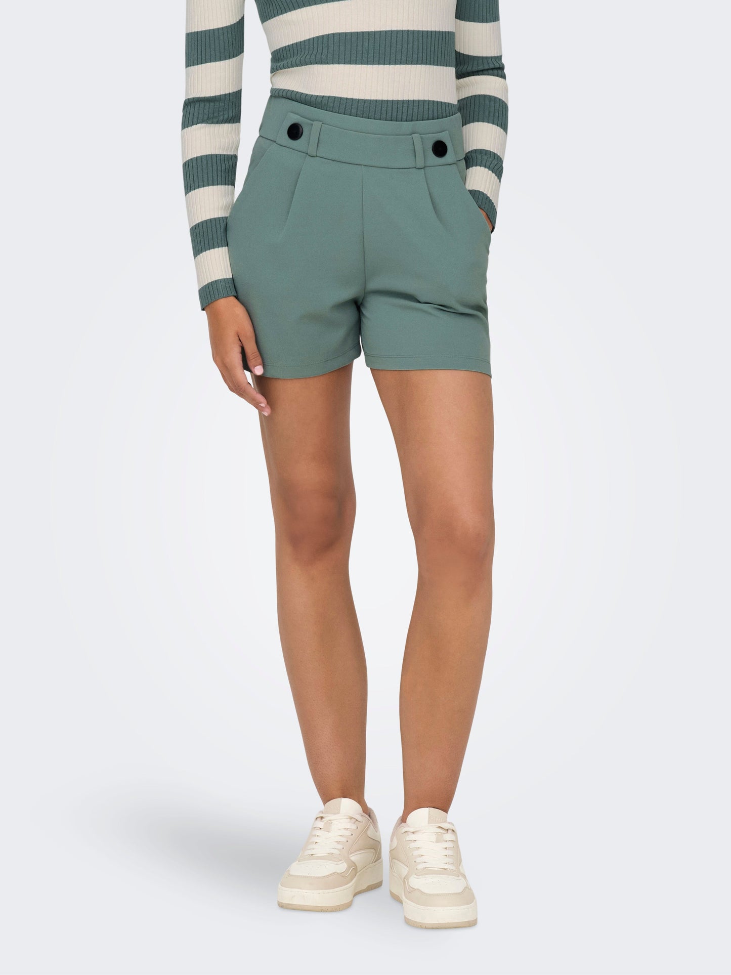 JDY GEGGO SHORTS
