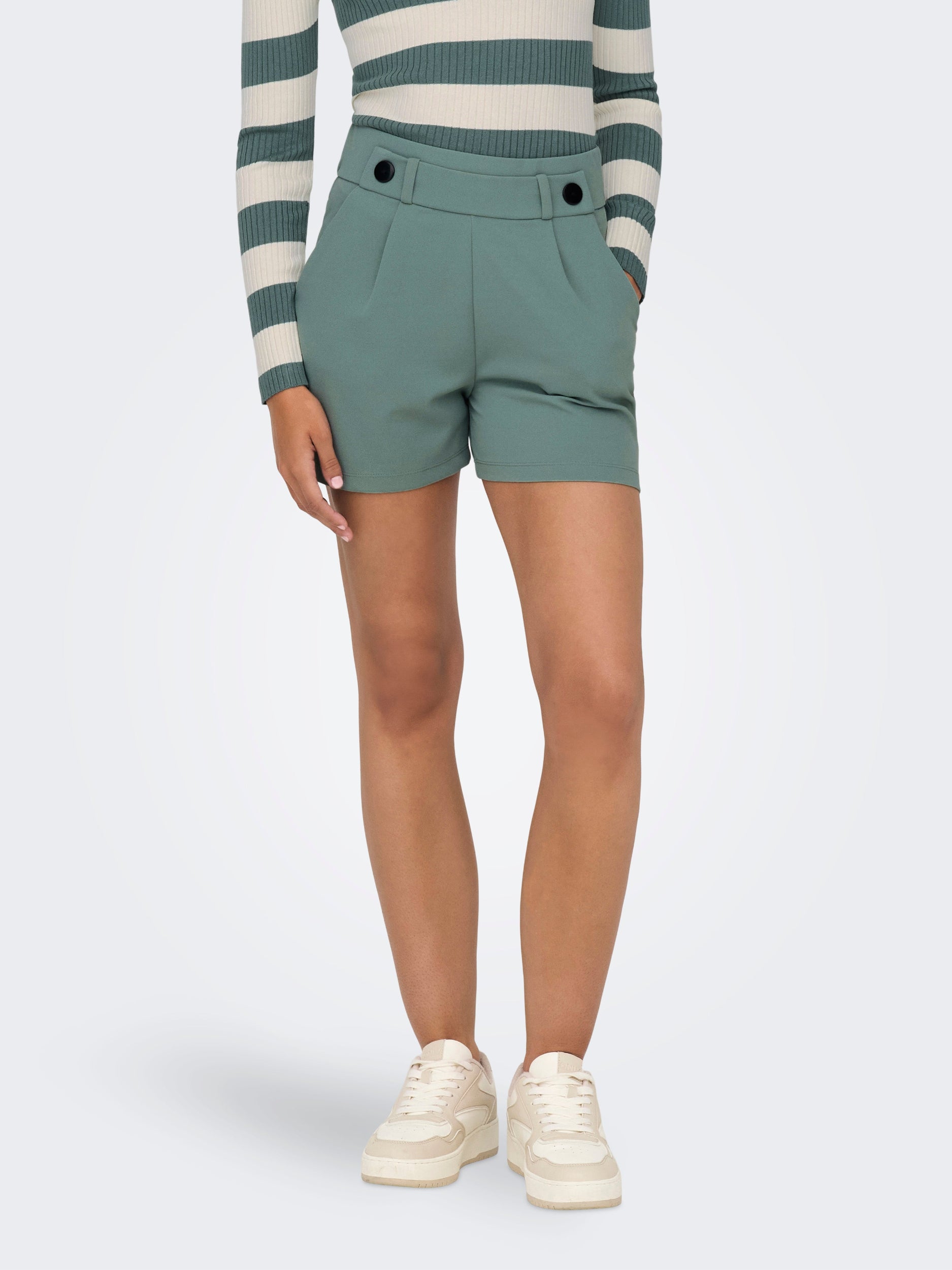JDYGEGGO SHORTS