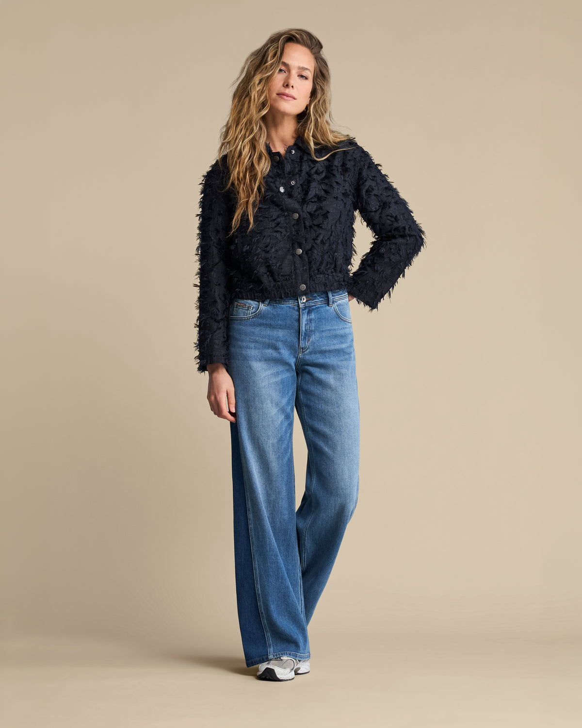 Bomber fringes Navy