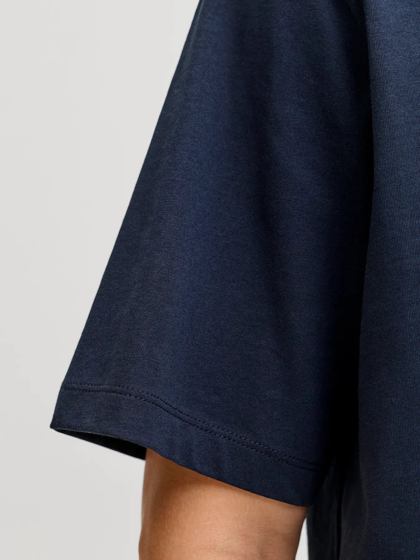 JJEJEFF LOGO TEE