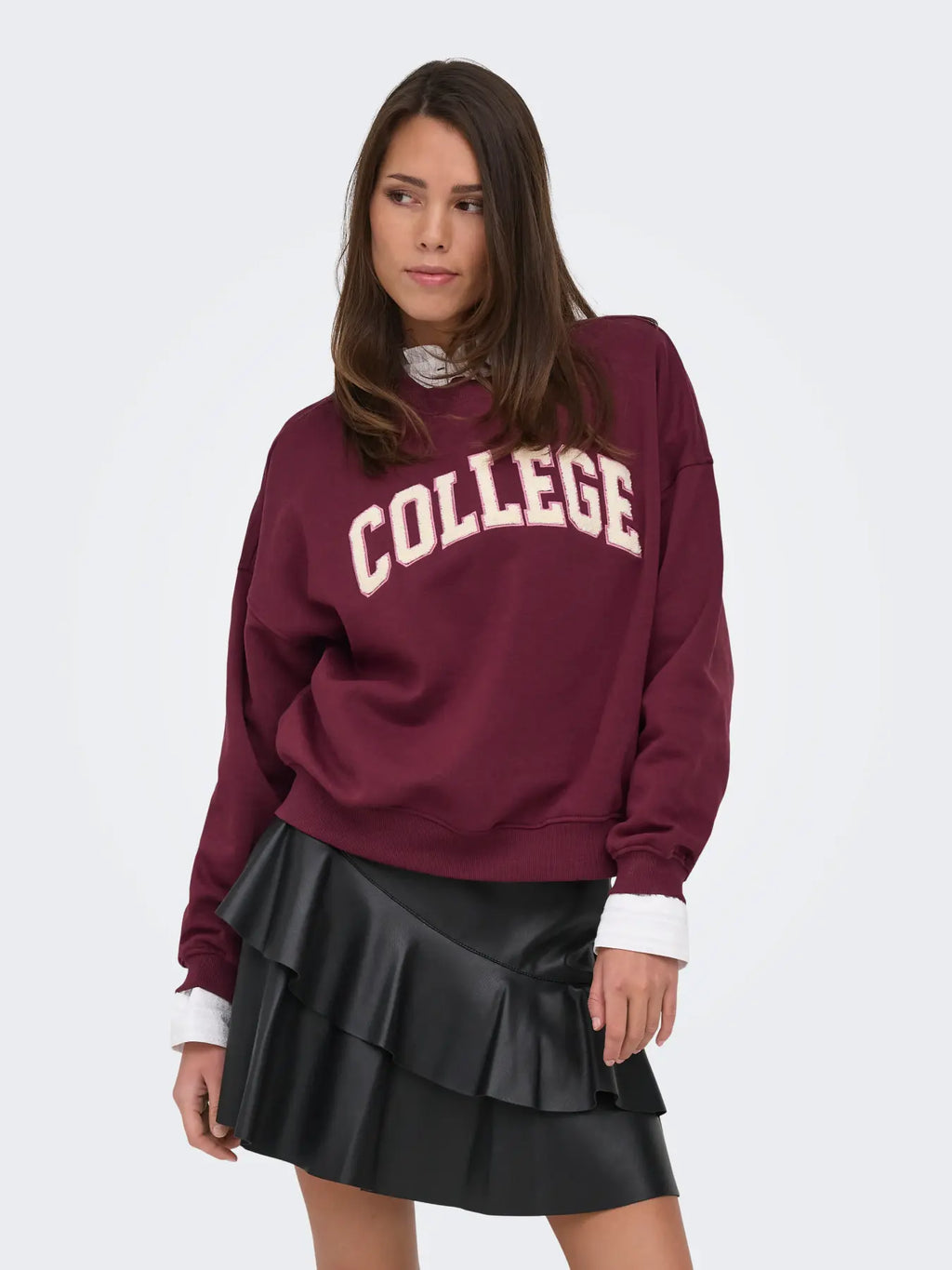 JDYMESA L/S O-NK EMB SWEAT
