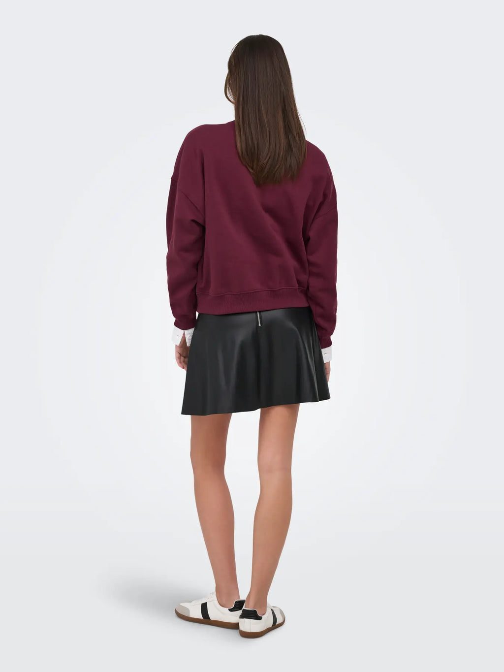 JDYMESA L/S O-NK EMB SWEAT