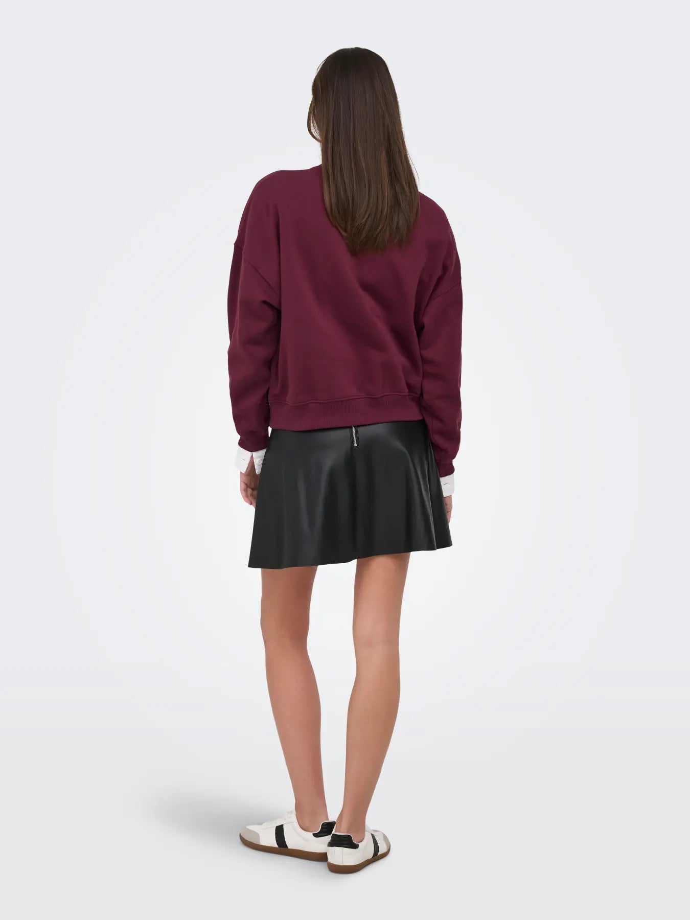 JDYMESA L/S O-NK EMB SWEAT