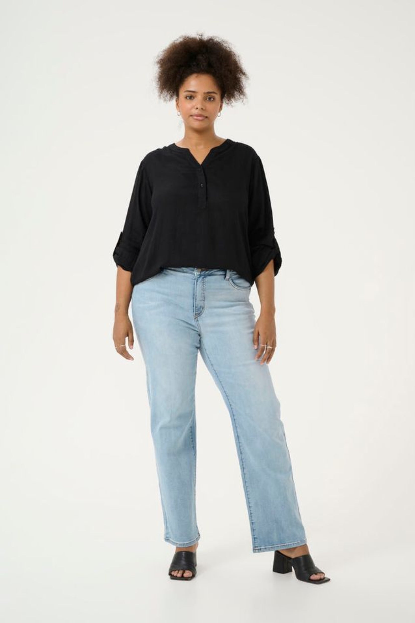 KCkanna Flora Flared Jeans